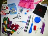 nadel-schere-strickzeug-bastelutensilien