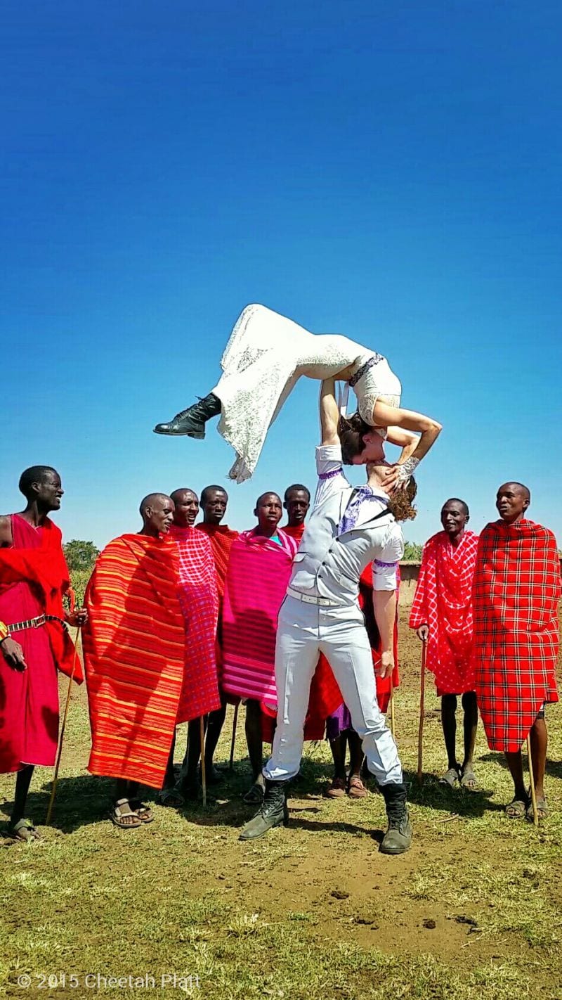 Cheetah Platt Rhian Woodyard Akrobatenpaar Weltreise Hochzeit