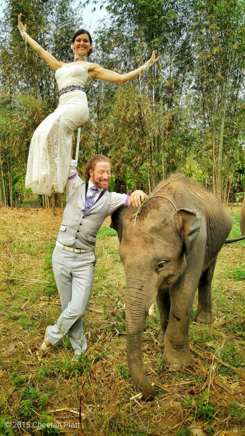 Cheetah Platt Rhian Woodyard Akrobatenpaar Weltreise Hochzeit