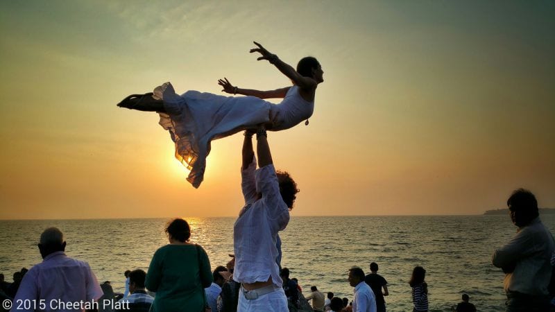 Cheetah Platt Rhian Woodyard Akrobatenpaar Weltreise Hochzeit