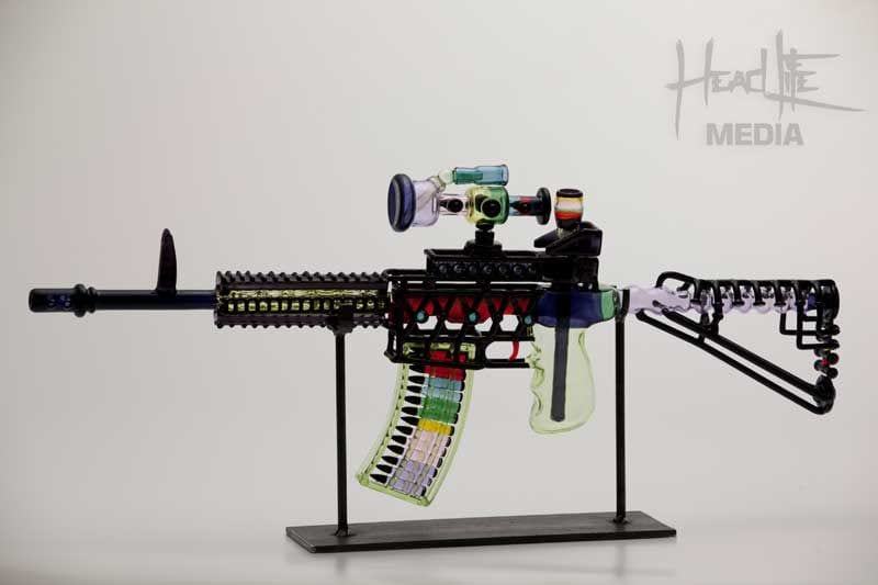 Robert Mickelsen Waffenkunst Art