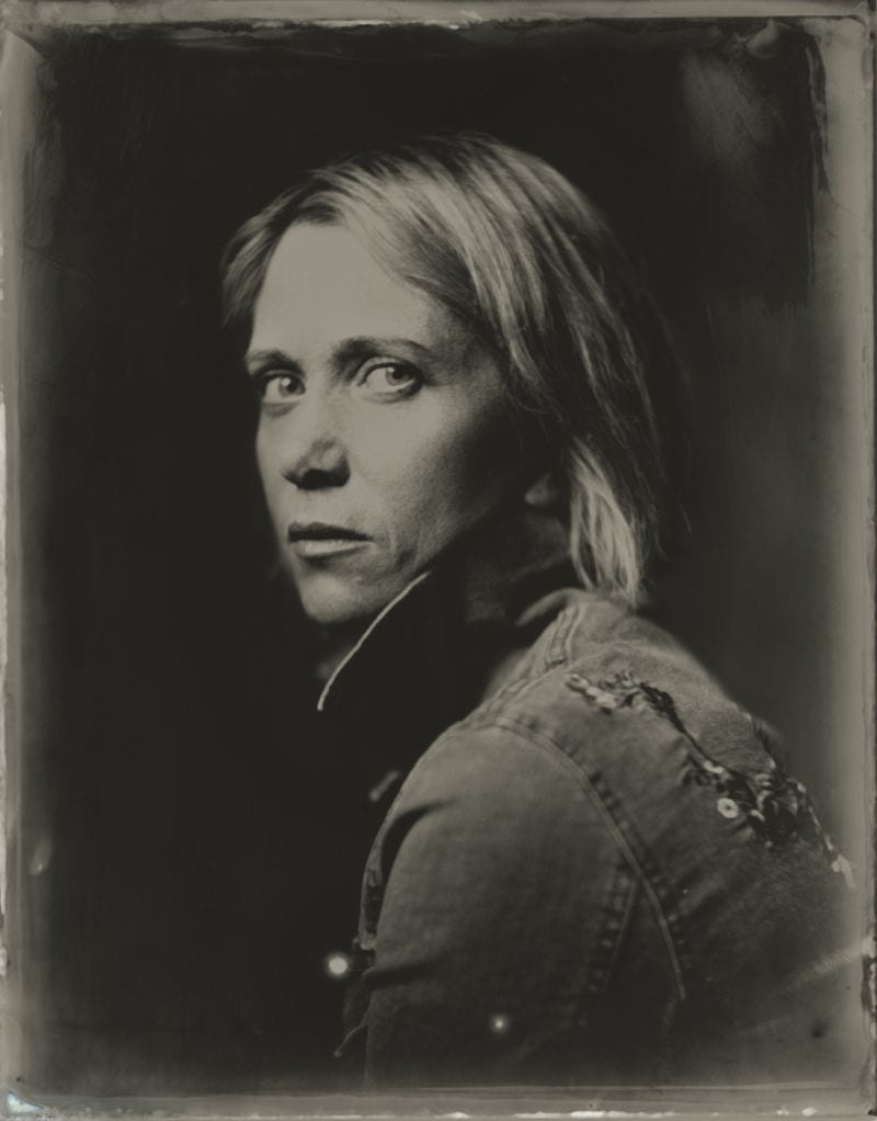 Victoria WIll, Kristen Wiig