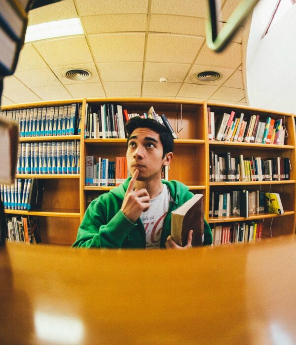 Uni Bibliothek Student