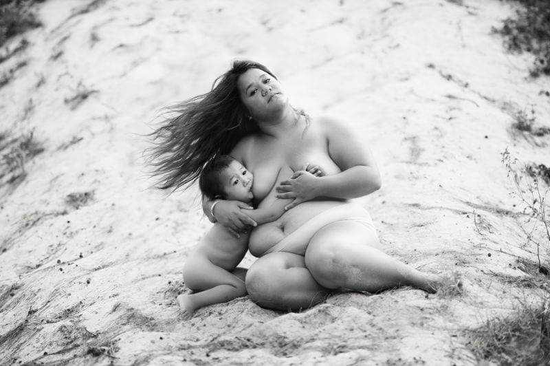 Breastfeeding-Mütter stillen ihre Babys Bild 13