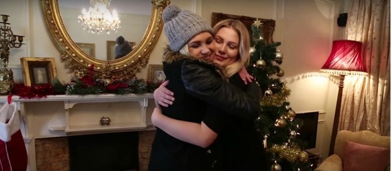 Facebook Twin Strangers Sara Shannon Doppelgänger