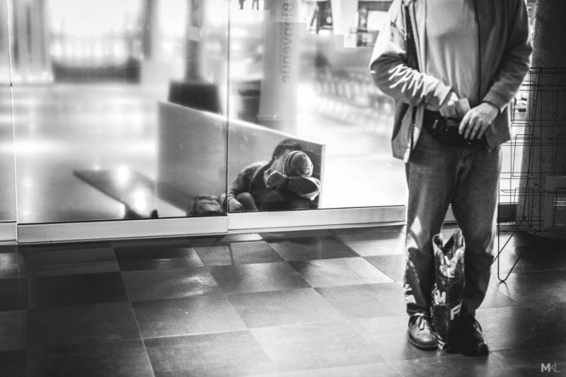 Mikaël Theimer Knutschen Öffentlichkeit