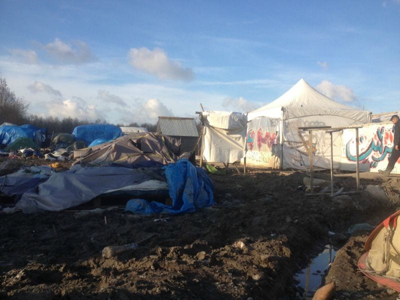 Flüchtlingscamp Grande-Synthe Zelte im Schlamm