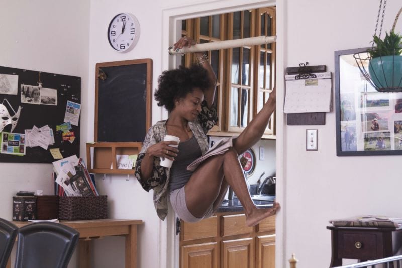Photos Of Dancers In Their Own Homes Frau telefoniert