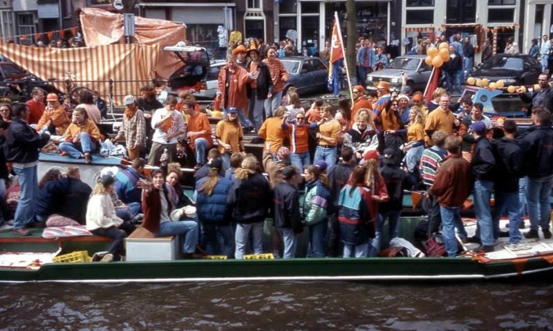 niederlande-partyboot