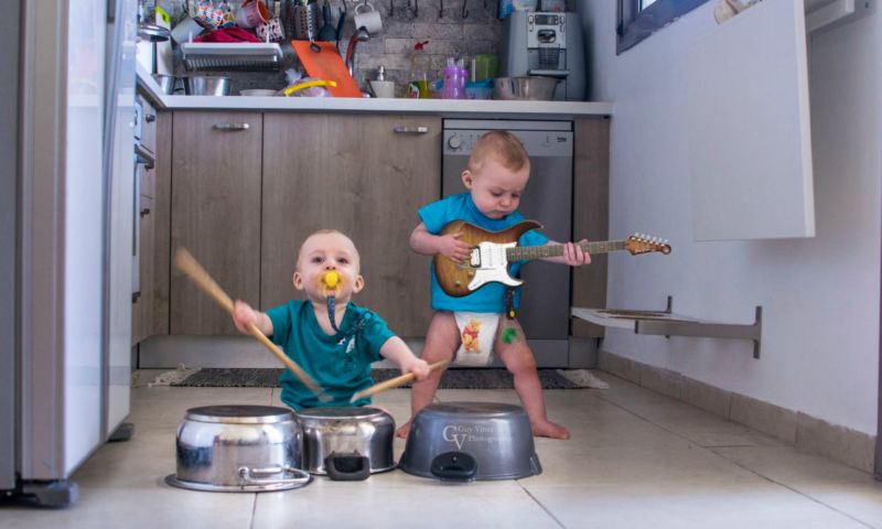 Rockstars Küche Trommeln Gitarre