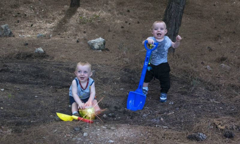 Babys Schatzsuche Wald Schatz Gold