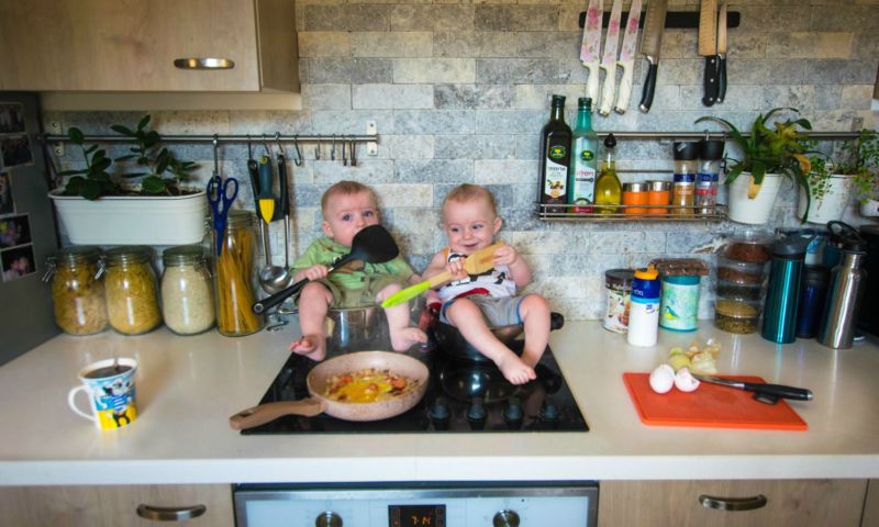 Babys Kochtopf Herd Kochen Küche