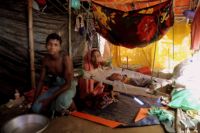 Rohingya Flüchtlinge Camp Zelt Baby Familie