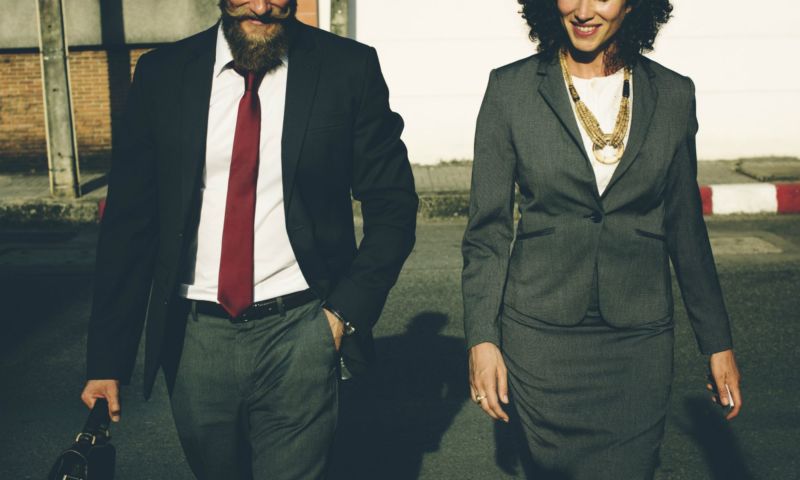 Anzug Business Arbeit Arbeitsmittel versteuern