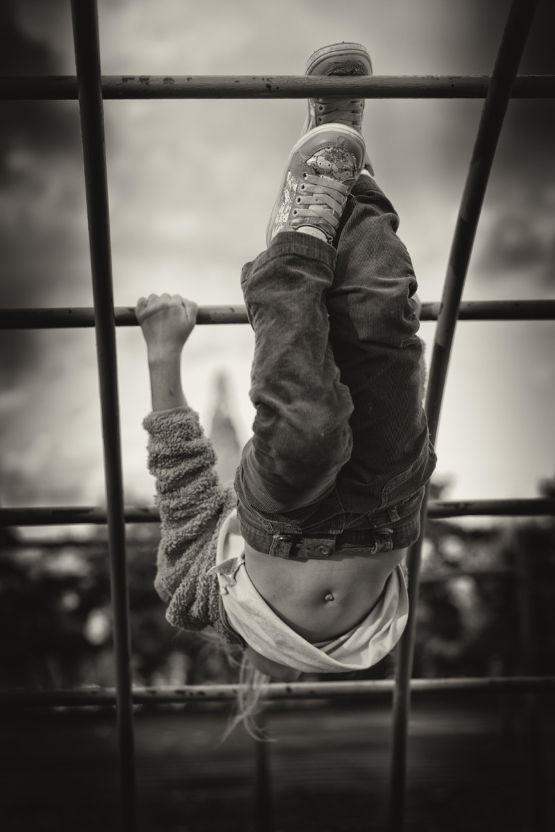 Klettern hängen Gerüst Seil Mädchen Spielen