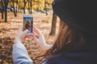 Schönheit-Schwester-Instagram-Selfie