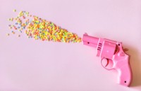Pinke Pistole mit Konfetti