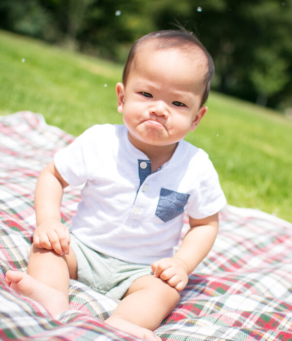 Baby mit Schmollmund