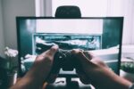 Ein digitaler Spieleabend verbindet nicht nur virtuell. Bild: Unsplash