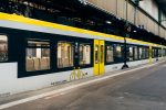 Bahn fährt ein