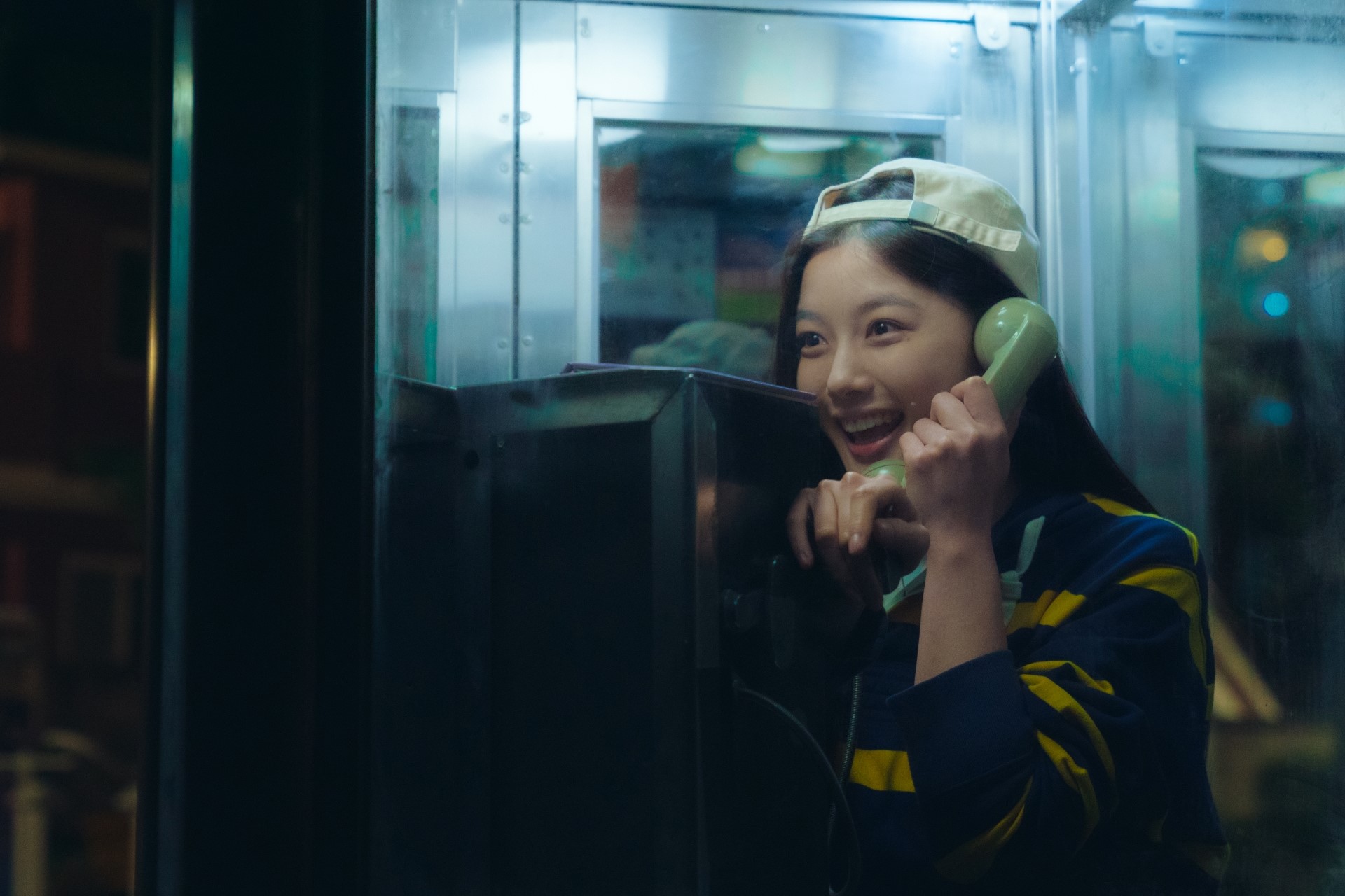 20th Century Girl.Kim You-jung as Na Bo-ra in 20th Century Girl..Cr. Seo Ji Hyung/Netflix © 2022