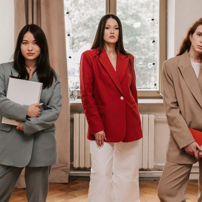 Stutenbissigkeit: Frauen konkurrieren im Job