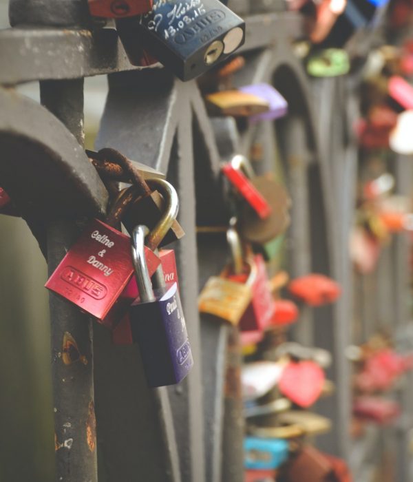 Schlösser mit Namen graviert