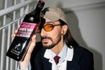 Für die Markteinführung des neuen Johnnie Walker Black Ruby arbeitet das Unternehmen mit dem Fashion-Experten Julian Daynov zusammen. © Johnnie Walker